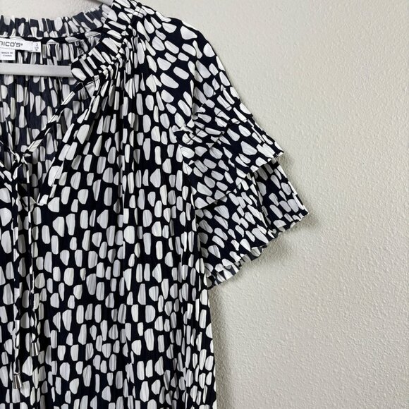 Chicos Blouse Size 3 US 16 Black White Abstract Print Ruffle Neck Sleeve - Picture 3 of 9